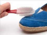 Tips Bersihkan Sepatu Dari Bahan Beludru