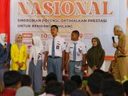 Ganjar Telah Bebastugaskan Kepala SMKN 1 Sale yang Tarik Pungli ke Siswa
