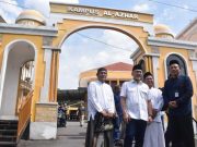 Mendag Zulkifli Hasan Ikuti Shalat Jumat di Masjid Al Azhar Kalibanteng