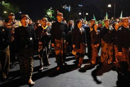 Prosesi Kirab Pusaka Dalem Praja Mangkunegaran Berlangsung Khidmat