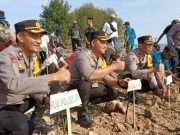 438 Ha Pantai Jepara Terkikis Abrasi, Kapolres Ajak Warga Tanam Mangrove