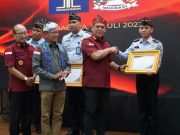 Petugas Imigrasi Penangkap Sindikat Perdagangan Organ Tubuh Terima Penghargaan Dirjen Imigrasi