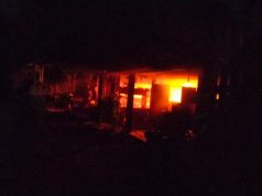 Kafe Angkring Double Six di Karangrayung Terbakar