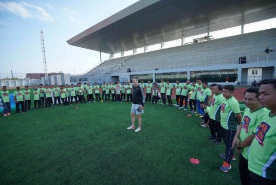 Jaring Pesepakbola Putri, MilkLife Coaching Clinic Libatkan 50 Madrasah Ibtidaiyah di Kudus