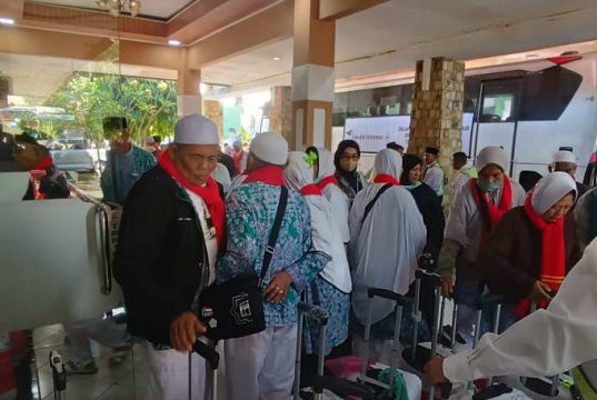 Jemaah Haji Tiba Kembali, 1.078 Orang Tiba di Debarkasi Solo