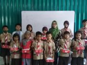 Sisihkan Uang Saku Jumat Amal, SDN 2 Panggang Santuni Yatama