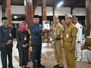Tri Tunggal Eko Sapto Camat Sruweng, Bahrun Munawir Sekretaris Bappeda