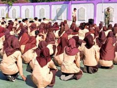 Para Siswa Dilatih Baris Berbaris dan TUB oleh Tentara