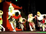 Pacitan Menggelar Festival Tari Kethek Ogleng
