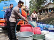 Polres Kebumen Kirim 7 Tangki Air Bersih ke Desa Kekeringan