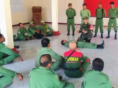 Tim Koramil dan Babinsa Melakukan Pembinaan Kepada Linmas Desa