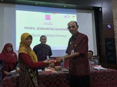 Kelas ‘IstriPreneur’ Komunitas BerSAHABAT Jepara, Upaya Gerakkan Ekonomi Keluarga