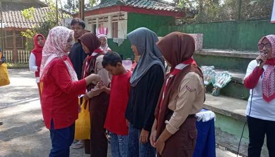 Perhutani Mantingan Rayakan Tujuhbelasan dengan Sederhana dan Lomba Unik