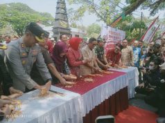 Grobogan Raih Penghargaan MURI atas Rekor Pipil Jagung 1.000 Petani