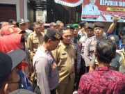 Hasil Demo Perades, Camat Undaan Serahkan Kewenangan ke Kades