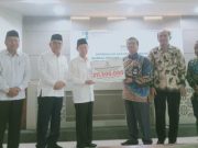 Baznas Provinsi Jateng Berikan Beasiswa untuk Mahasiswa UNS