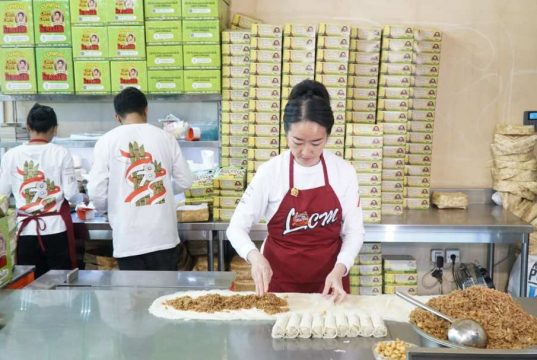 Tradisi Budaya Kemerdekaan Jadi Tema Peringatan HUT RI yang Diadakan Lunpia Cik Meme