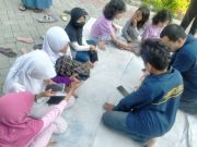 Mahasiswa KKN USM Edukasi Siswa Rumah Pintar ‘Kodok Ngorek’ dengan Aplikasi AR