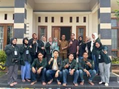 Mahasiswa KKN Unissula Disambut Kepala Desa Peron Sukorejo