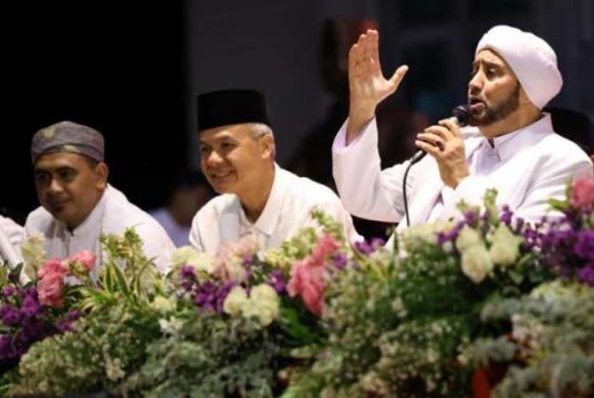 Ganjar Diharapkan Gaungkan Shalawat ke Seluruh Indonesia