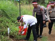 Ikut Lestarikan Lingkungan, Polres Wonosobo Laksanakan Tanam Pohon Serentak