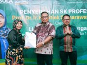 Dosen Kedokteran Unissula Terima SK Guru Besar