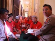 Kapolres Klaten Makan Siang Bareng dengan Para Tahanan