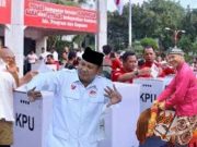 Berpolitik dengan Riang Gembira