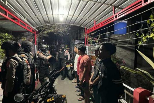 Pesta Miras di Pos Ronda, Tujuh Warga Digelandang ke Polresta Surakarta.