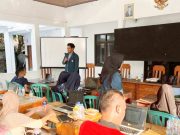 Perangkat Desa Harus Paham IT, Tim KKN Tim II Undip Lakukan Pelatihan Komputer