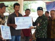 Serahkan Bantuan KUB Nelayan, Edy Supriyanta Minta TPI Dihidupkan Kembali