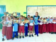 Mahasiswa KKN Undip Bagi Buku Gratis untuk Tingkatkan Literasi