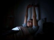 Dapat Menjaga Kesehatan Mata, 4 Manfaat Mematikan Lampu Saat Tidur
