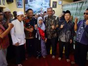 Pj Bupati Kudus Bagikan Bantuan untuk Penyandang Tunanetra