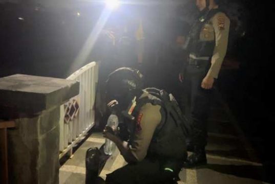 Pesta Miras di Bantaran Kalianyar, Tiga Pemabuk Digelandang ke Polresta Surakarta.