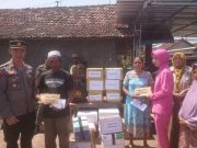 Ringankan Beban Warga, Polisi Japah Peduli Korban Kebakaran Dua Rumah di Pengkolrejo