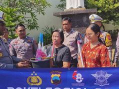 Jelang HUT Lalu Lintas Bhayangkara, Polantas Blora Bersihkan Klenteng, Gereja, dan Masjid