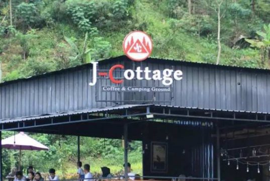 Bersantai dan Menikmati Indahnya Pegunungan di Kafe Jackcottage Jepara