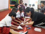 Mahasiswa Asal Jepang Ikuti Program PIBBI UKSW, Antusias Ajari Siswa SD Melipat Origami Hingga Menari