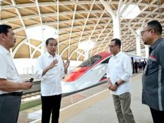 Jokowi Jajal Kereta Cepat Jakarta-Bandung, Ini Reaksinya