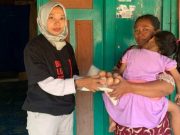 Relawan Bolone Mase Tegal Raya Bagikan Sembako