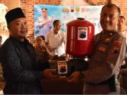 Polres Wonosobo Serahkan Bantuan Pompa Air ke Pesantren Terdampak Kekeringan