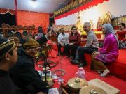 Ganjar dan Siti Atikoh Nonton Wayang Lakon ‘Gatotkaca Ratu’ di Jakarta
