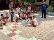 Tingkatkan Literasi Siswa dengan Papan Tematik dan Permainan Tradisional