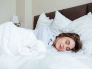 Sering Merasa Tersentak Saat Tidur? Yuk Cari Tahu Penyebabnya…