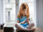 Tips Menghilangkan Kebiasaan Anak Memakai Gadget