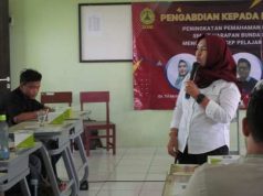 Tim PkM USM Beri Penyuluhan Hukum di SMA IT Harapan Bunda Semarang