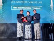CEO Azarine Cosmetic Raih Young CEO of The Year