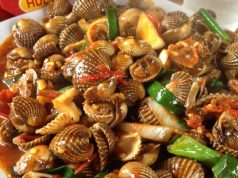 Berburu Lezatnya Kerang Laut di Kota Ukir
