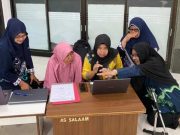 Tim PkM FE USM Beri Edukasi Pengelolaan Keuangan Masjid As-Salam Mugassari